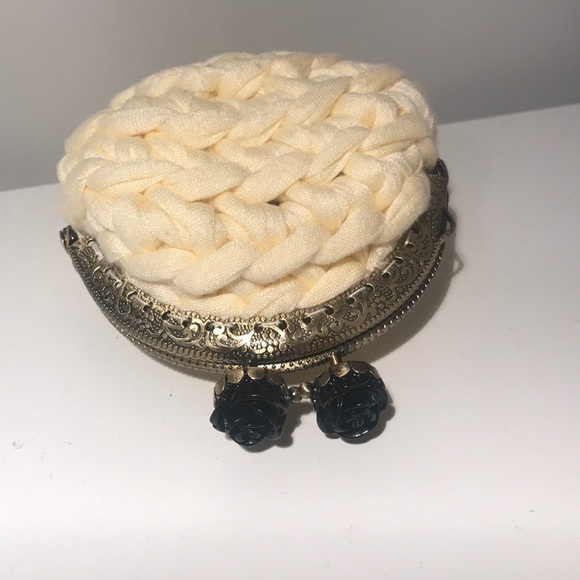 Beautiful handmade coin purse - Picture 2 of 3